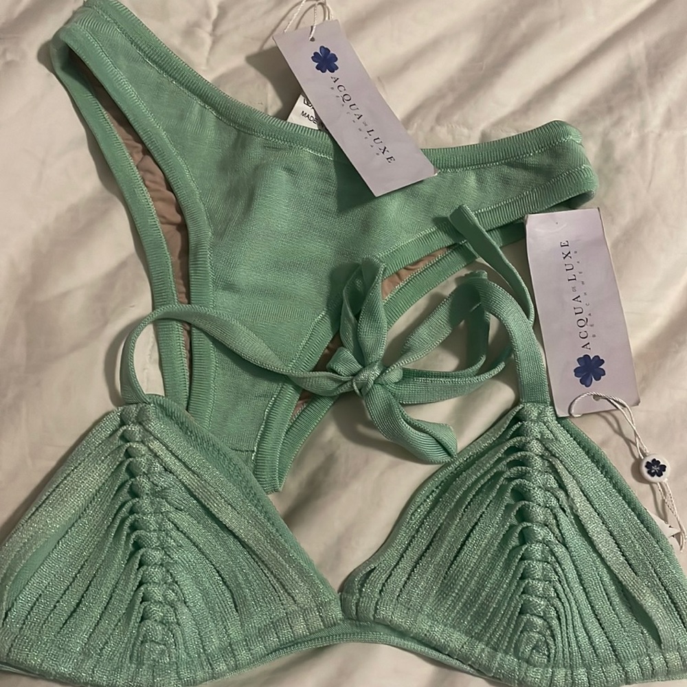 Acqua de luxe bikini set.  The only one mint green set. Size small